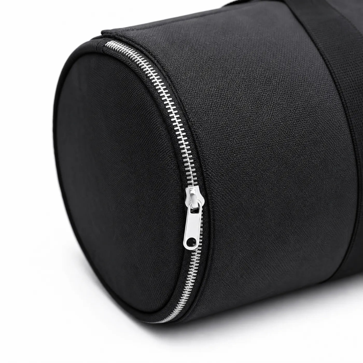 Close view of the perimeter zip